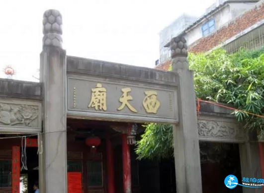 ?？隍T樓老街有什么好吃的