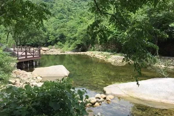 武漢周邊哪里可以抓螃蟹 姚家山香溪谷、京山美人谷值得一去
