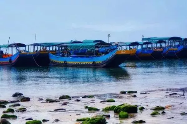廣西京族三島<a href='http://www.aqliu.com/' target=_blank>旅游攻略</a>