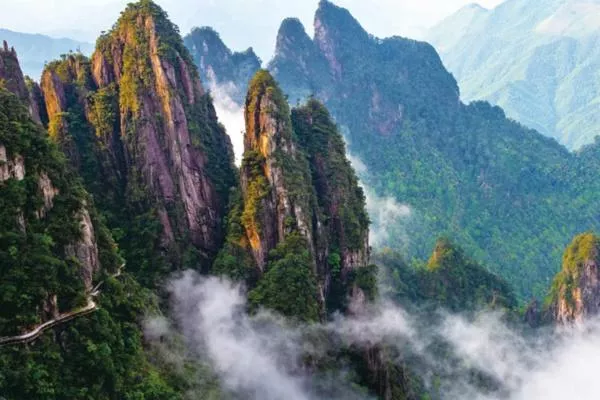 莽山五指峰景區(qū)<a href='http://www.aqliu.com/' target=_blank>旅游攻略</a>一日游